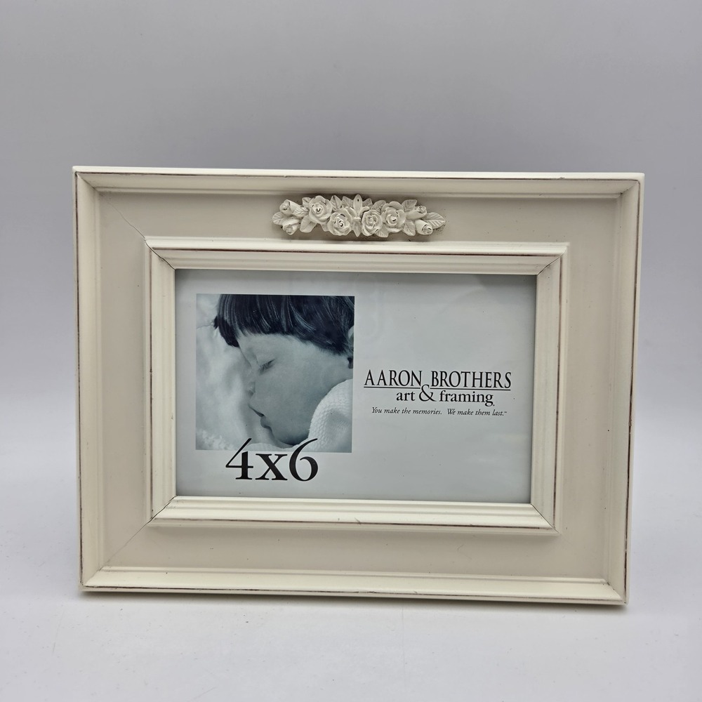 Aaron Brothers Cream distressed Ornate Picture Frame 4"x6" Photo Frame